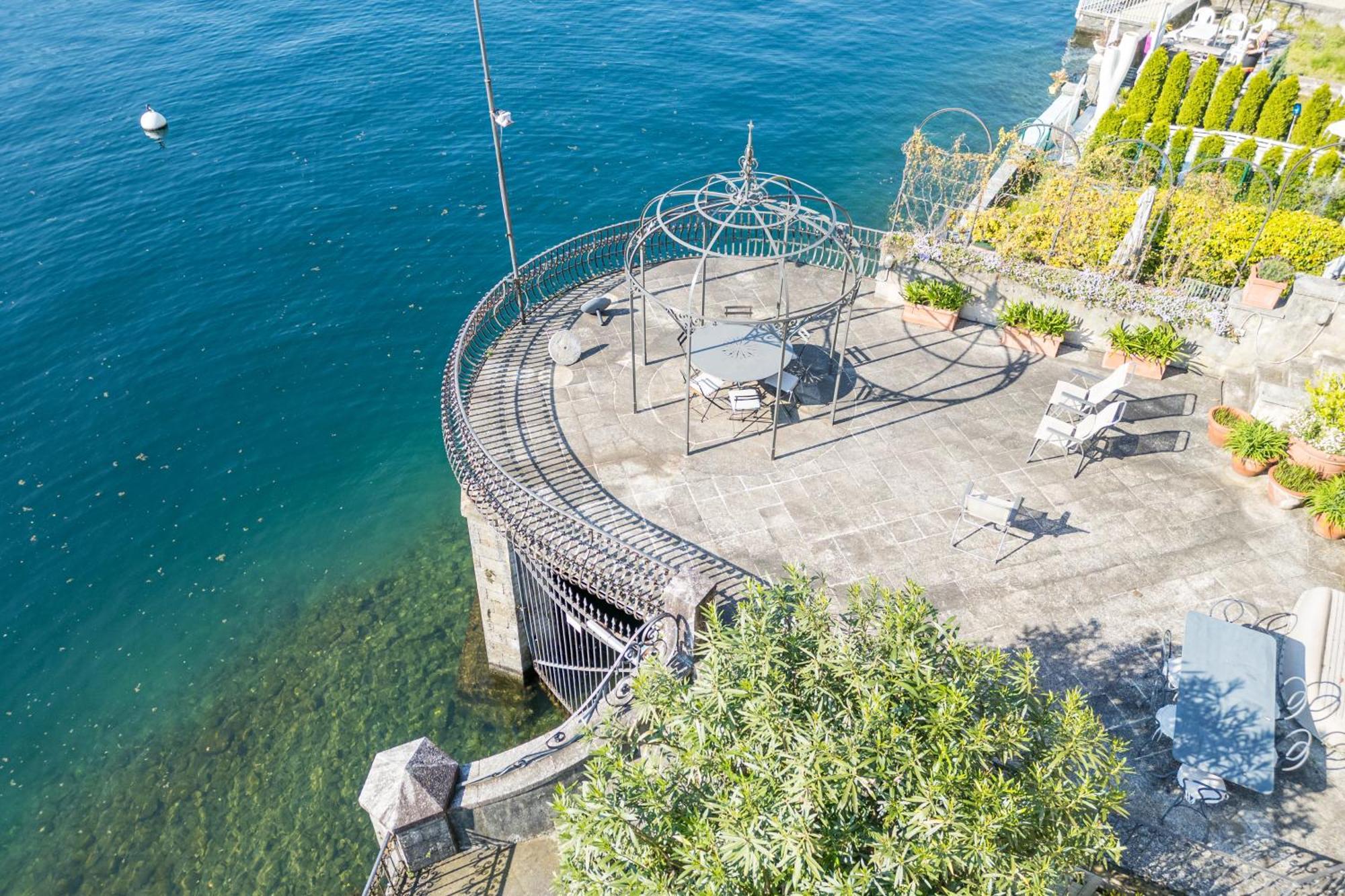 فيلا La Torre Dell'Isola سالا كوماسينا المظهر الخارجي الصورة